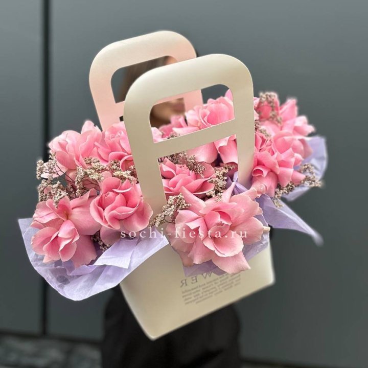 Сумочка розовых роз "Плинки" в Астрахани