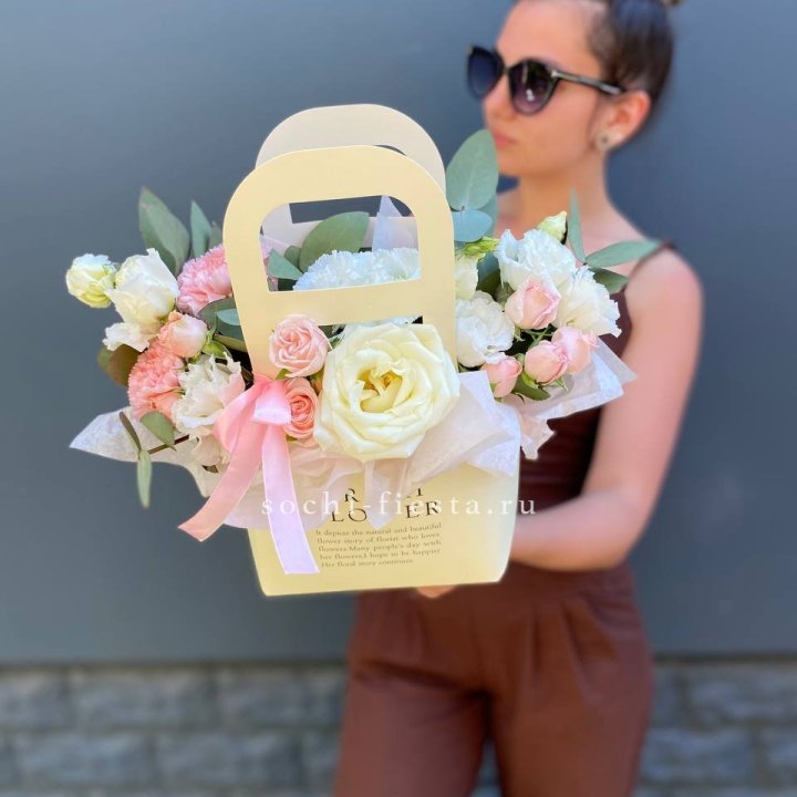 Цветочная сумочка "Рафаэль" в Астрахани