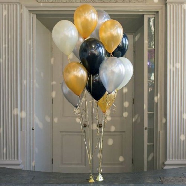 Фонтан шаров "Фаерворк" в Астрахани