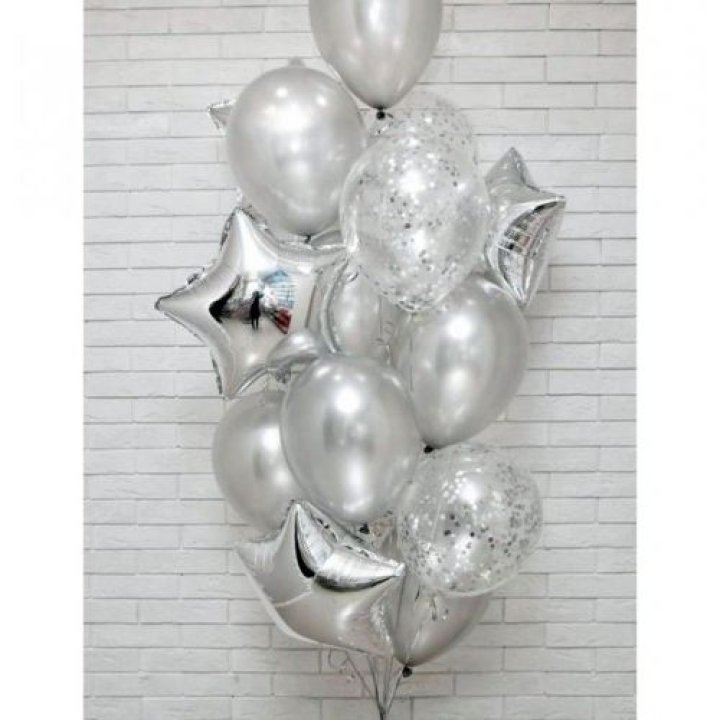 Фонтан шаров "Сильвер мун" в Астрахани