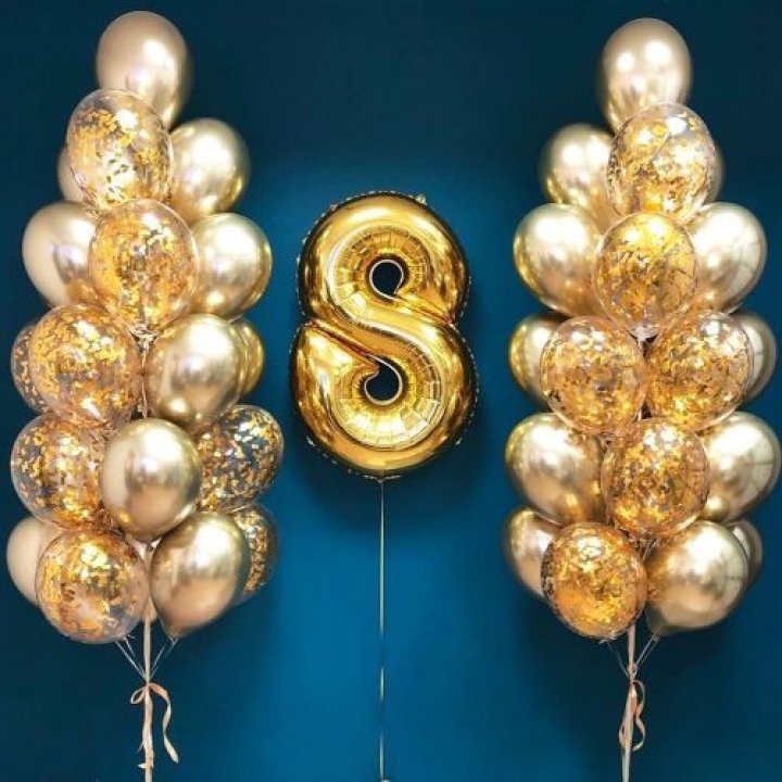 Цифра с фонтанами шаров  в Астрахани