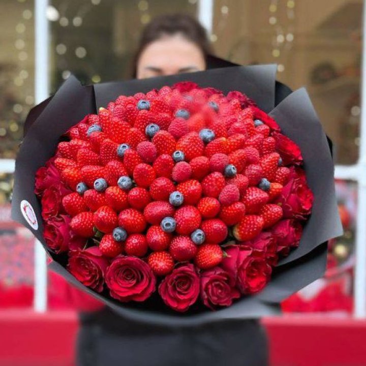 Клубничный бум №2 в Астрахани