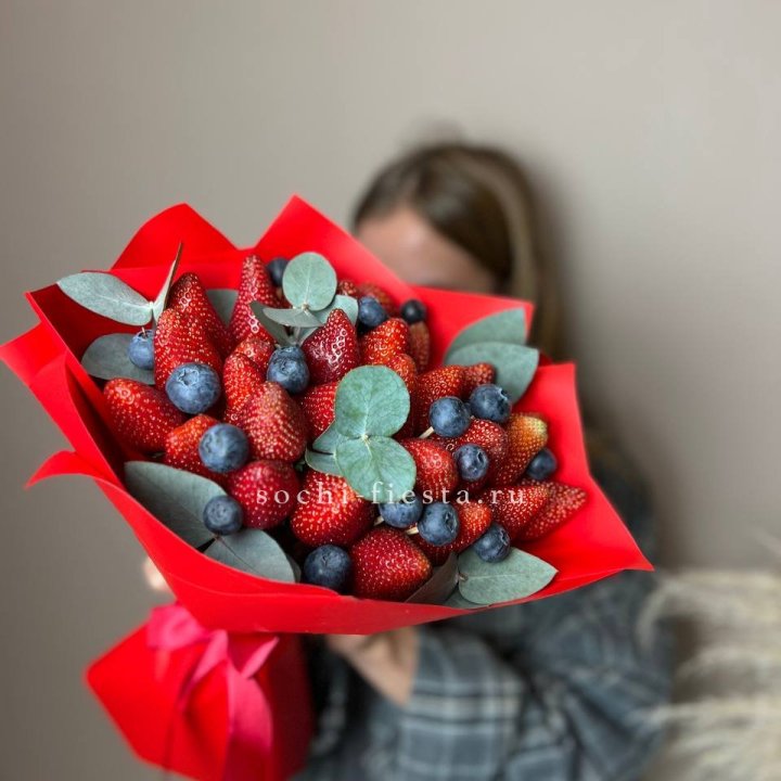 Клубничный бум №1 в Астрахани