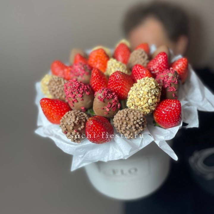 Клубника в боксе 30 ягод в Астрахани