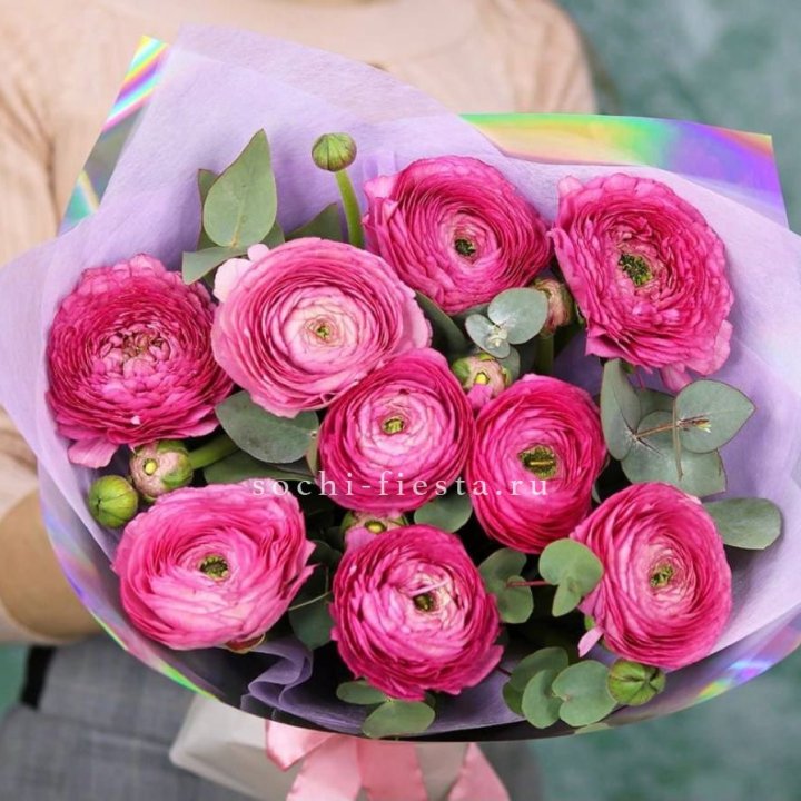 Ранункулюсы с эвкалиптом №2 в Астрахани