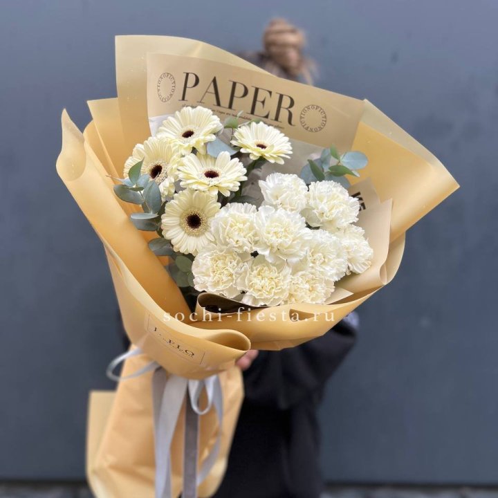  Букет с диантусами и герберами в Астрахани