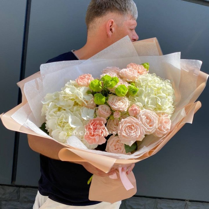 Авторский букет "Нежный крем" в Астрахани