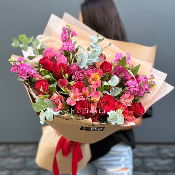 Дизайнерский букет №3 в Астрахани