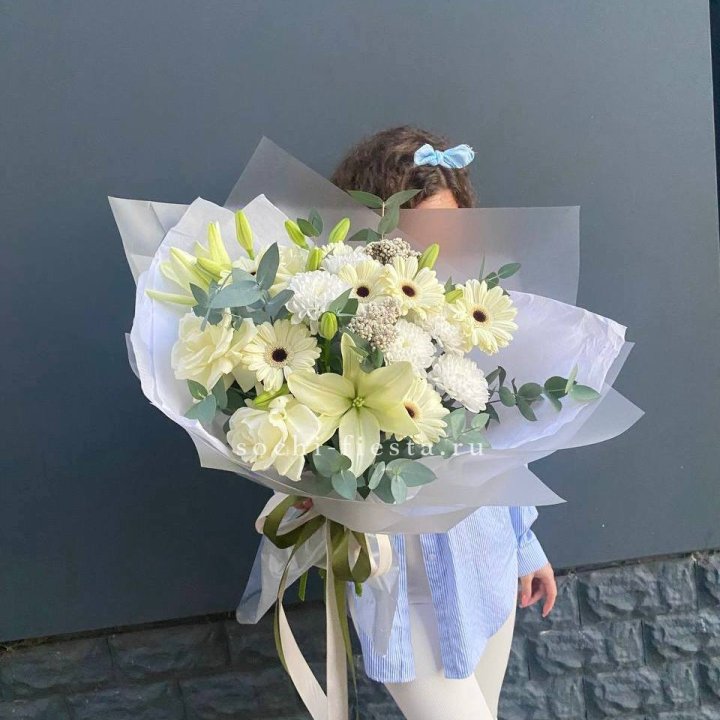 Букет с лилией и герберой в Астрахани