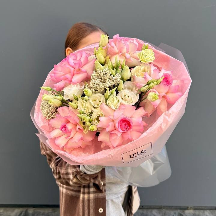 Букет "Розы с эустомой" в Астрахани