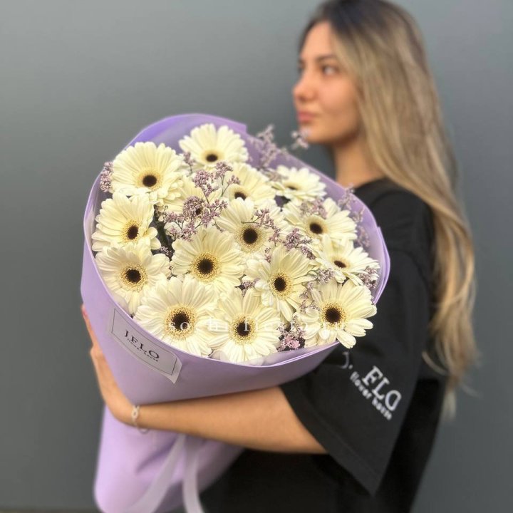 Букет голландских гербер "Лавандер" в Астрахани