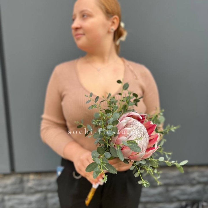 Свадебный букет "Протея" в Астрахани