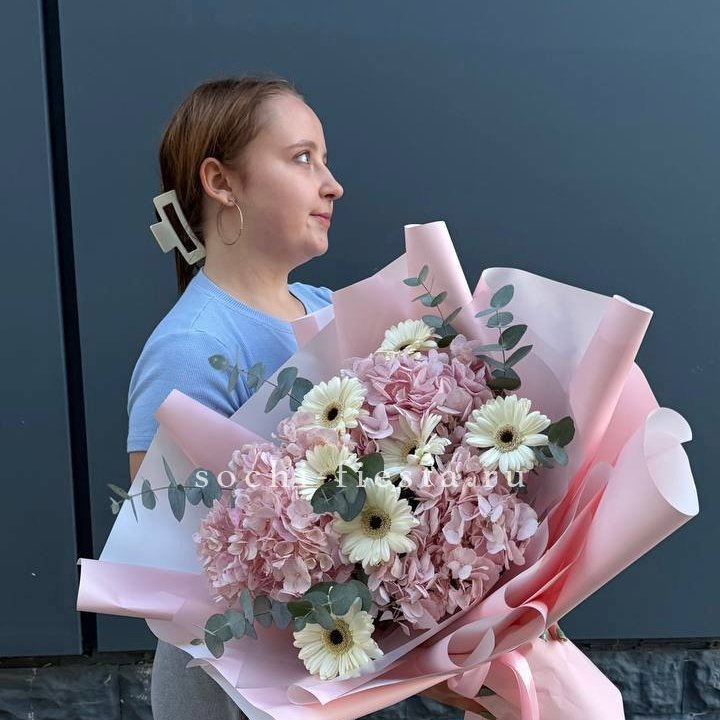 Букет "Знак любви" в Астрахани