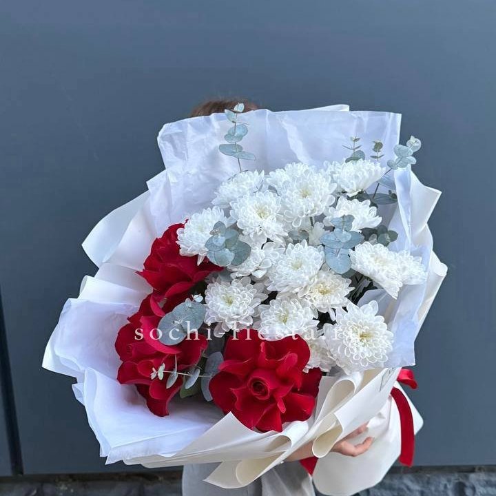 Дуо розы и хризантемы в Астрахани