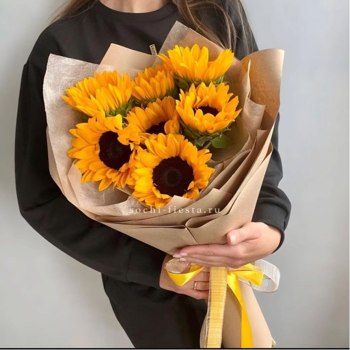 Букет из подсолнухов в Астрахани