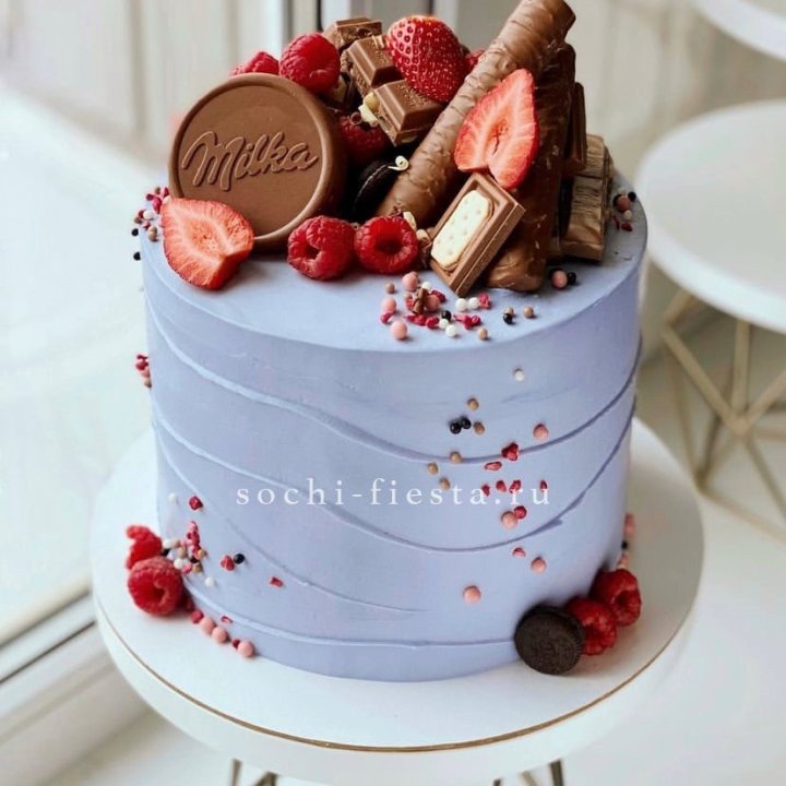 Торт "Milka's world" в Астрахани