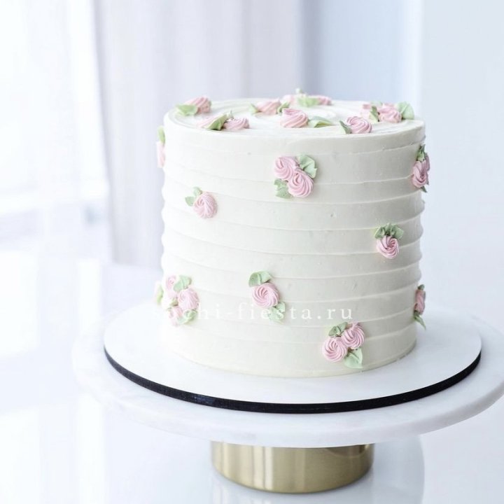 Торт "Розы в снегу" в Астрахани