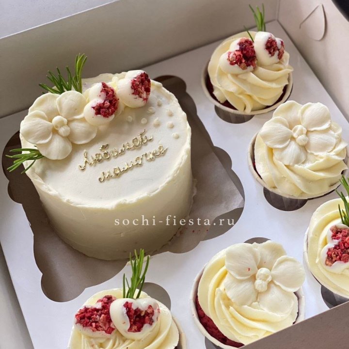 Капкейки и бенто-торт "Мамочке" в Астрахани