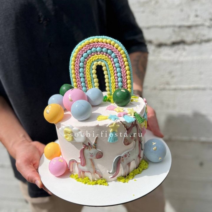Торт "Радуга с единорогом" в Астрахани