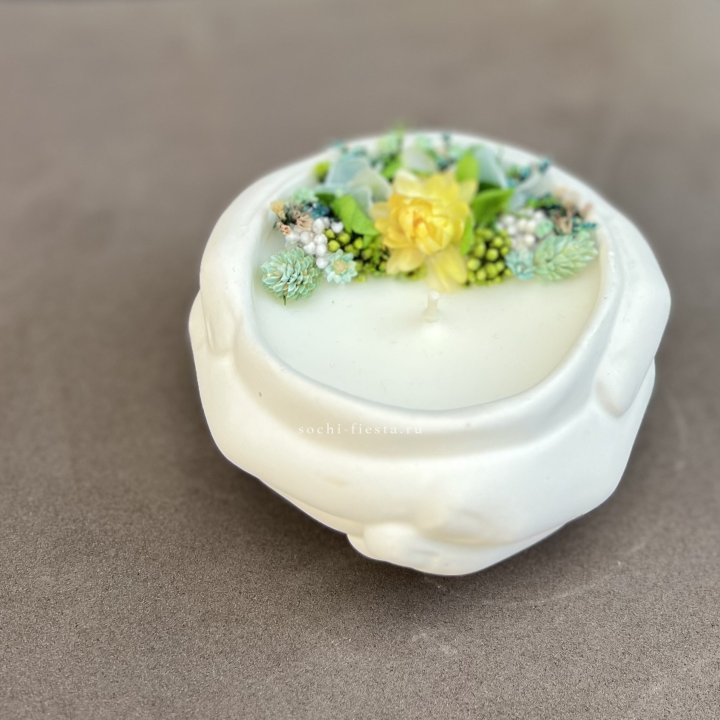 Свеча ароматическая в гипсе Руки в Астрахани