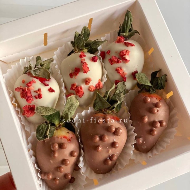 Клубника в шоколаде 6 ягод в Астрахани
