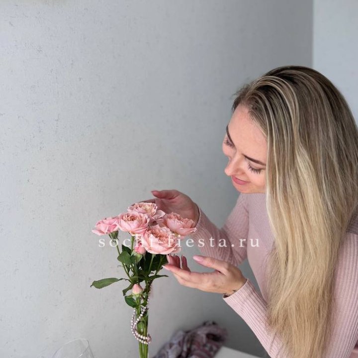 Цветочная подписка "Пакет маленький" в Астрахани