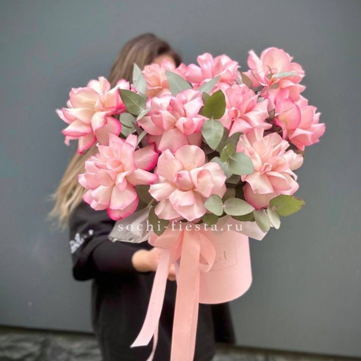 11 Фрунцузских роз "Венди" в Астрахани