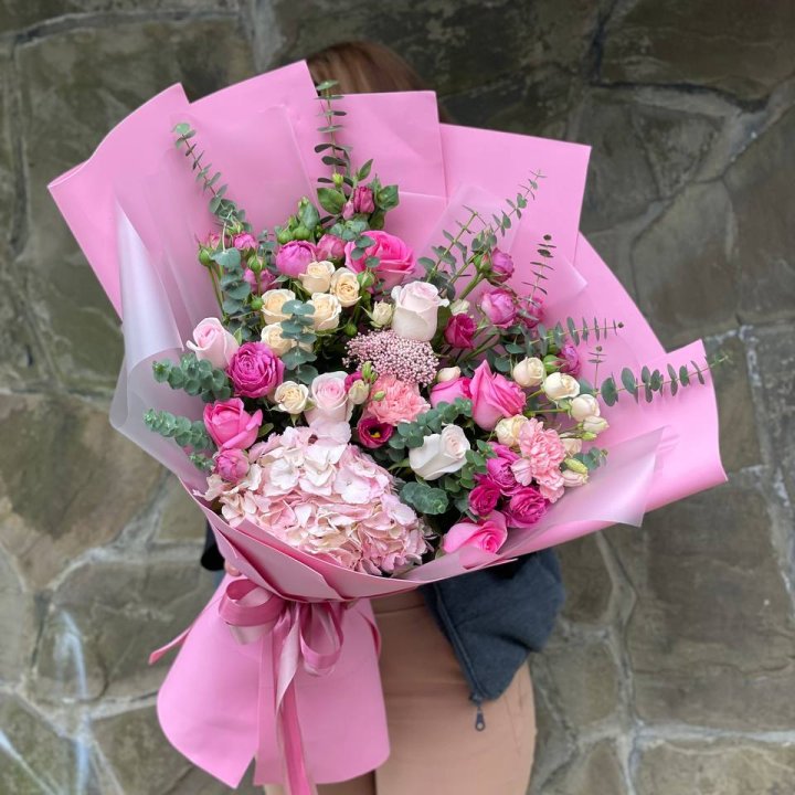 Дизайнерский букет "Паулина" в Астрахани