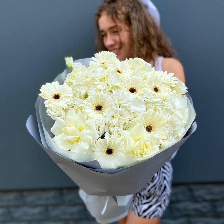  Букет "Вайт люксур" в Астрахани