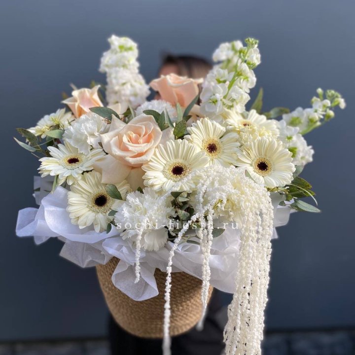 Цветы в джутовом кашпо "Валери" в Астрахани
