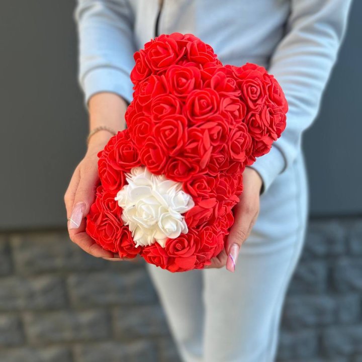 Медведь с белым сердцем в Астрахани