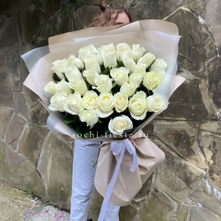 35 голландских роз в Астрахани