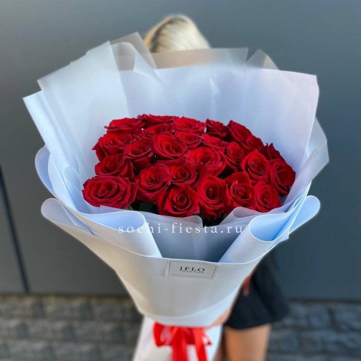25 высоких роз  в Астрахани