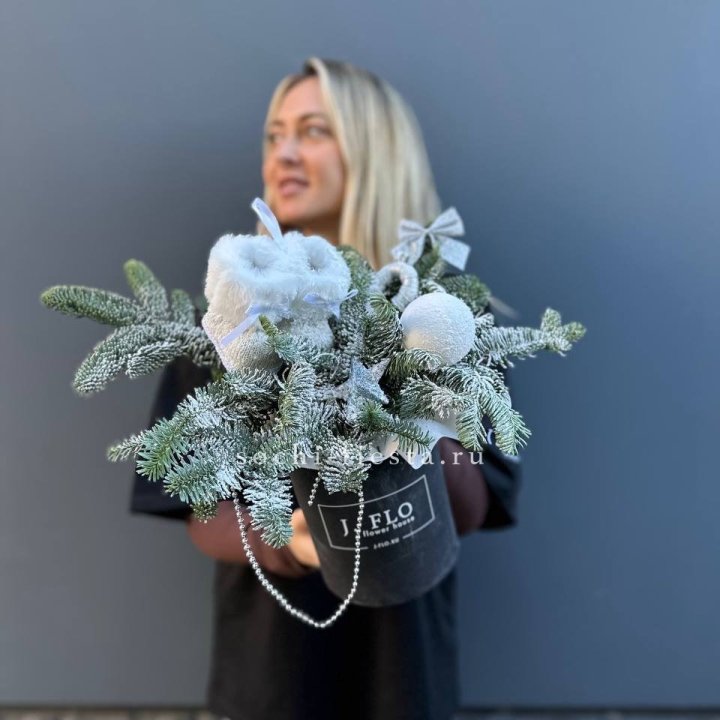 Новогодний бокс "Ботс вайт" в Астрахани