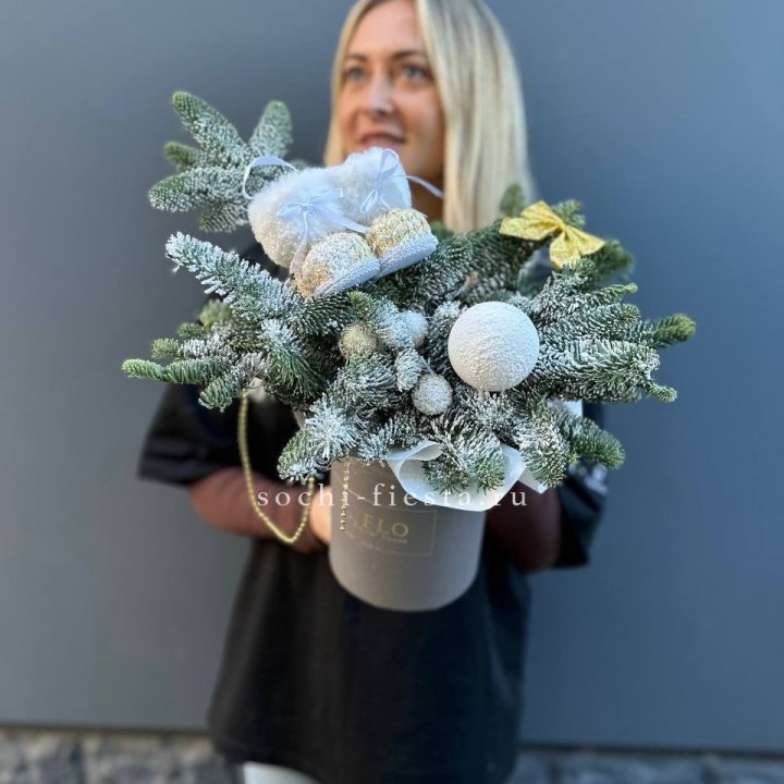 Новогодний бокс "Ботс голд" в Астрахани