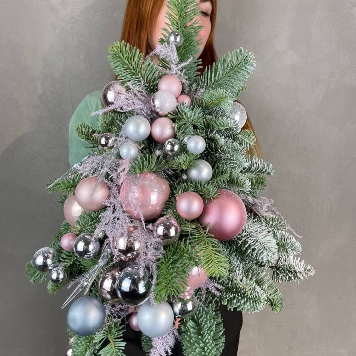 Новогодняя елочка "Розе голд" в Астрахани