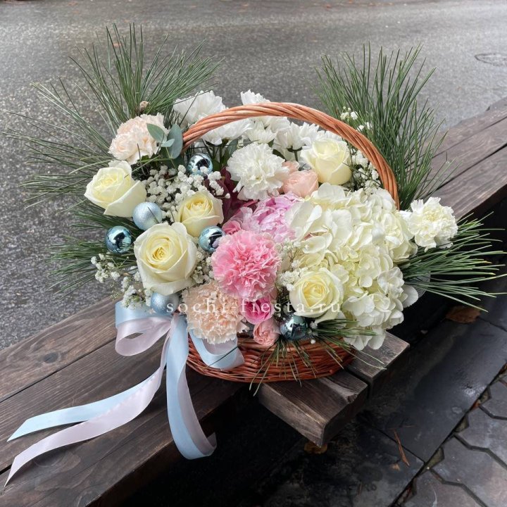 Новогодняя корзина  в Астрахани