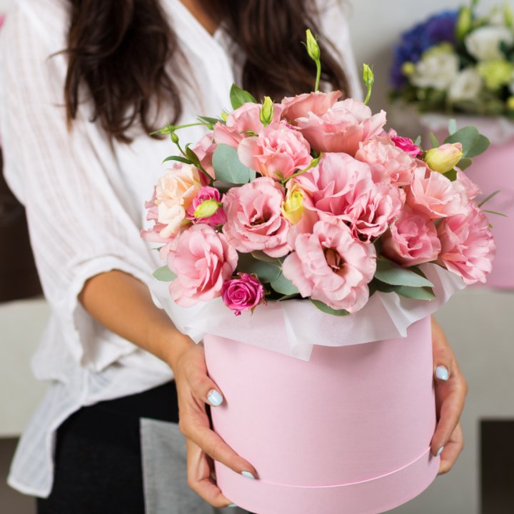 Эустома в шляпной коробке в Астрахани