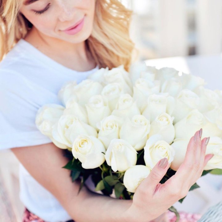 Букет высоких роз "Облака" в Астрахани