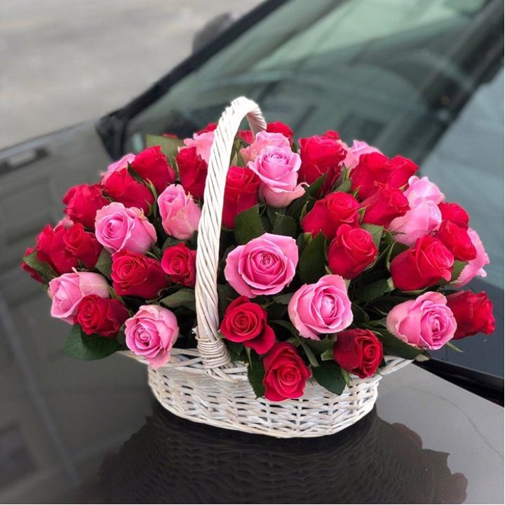 Корзина с розами  в Астрахани