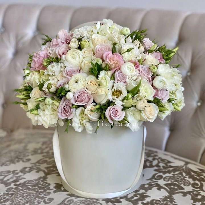 Цветочный бокс "Ловинг" в Астрахани