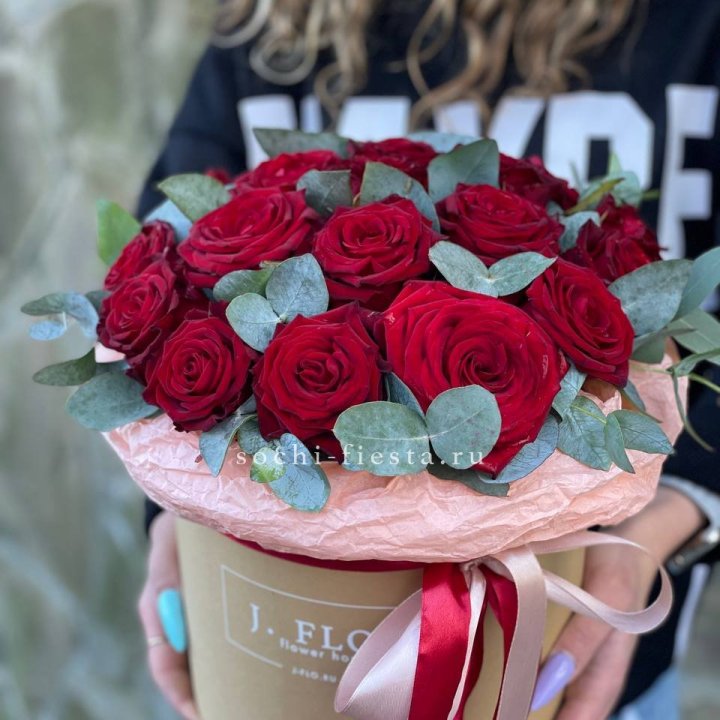 21 Красная роза в боксе №1 в Астрахани