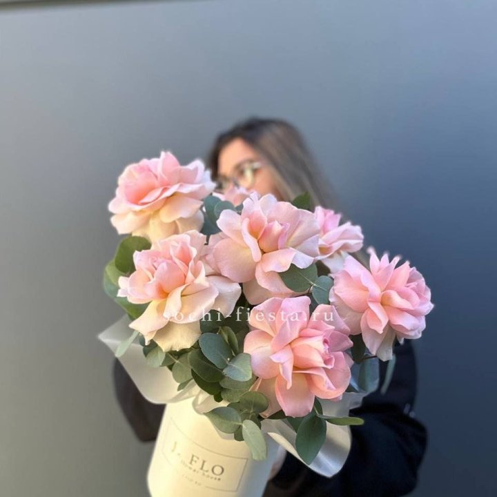 Французские роз в боксе в Астрахани