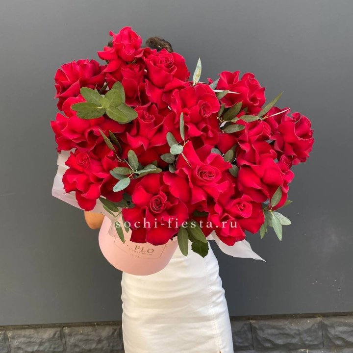 Бокс из 17 французских роз в Астрахани