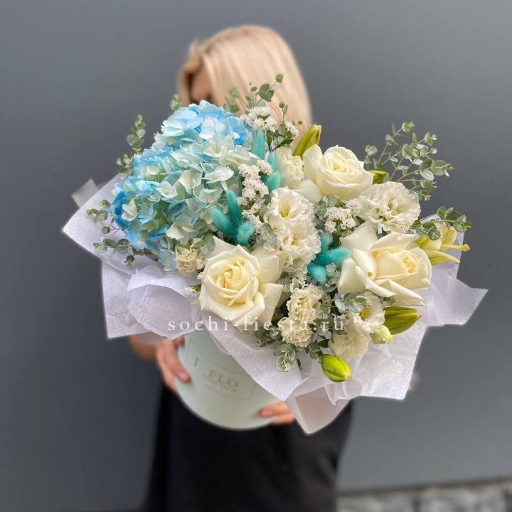 Цилиндр в голубых оттенках №1 в Астрахани