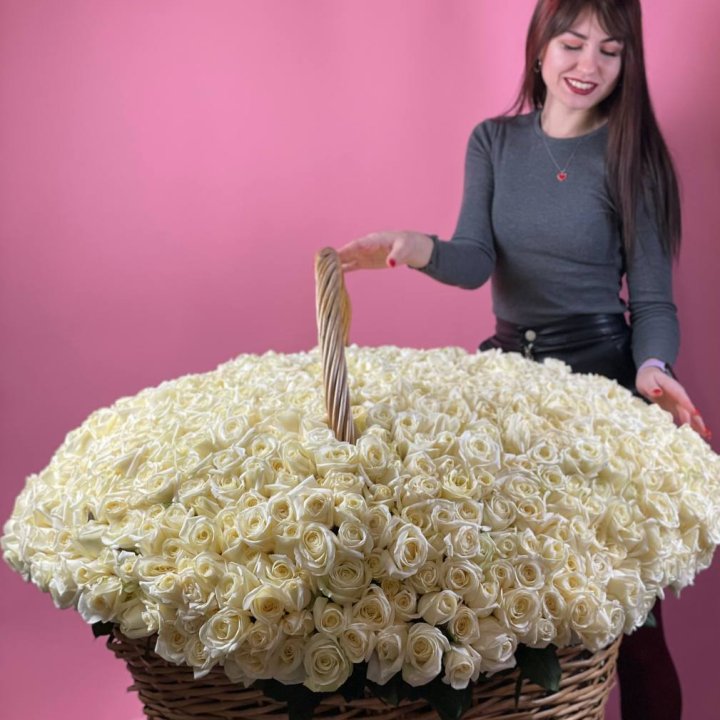 1001 белая роза в Астрахани