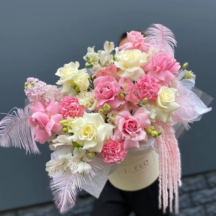 Дизайнерский бокс "Ловели" в Астрахани