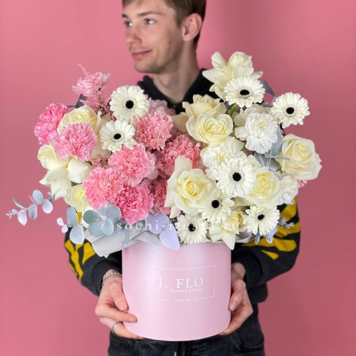 Дизайнерский бокс "Индира" в Астрахани