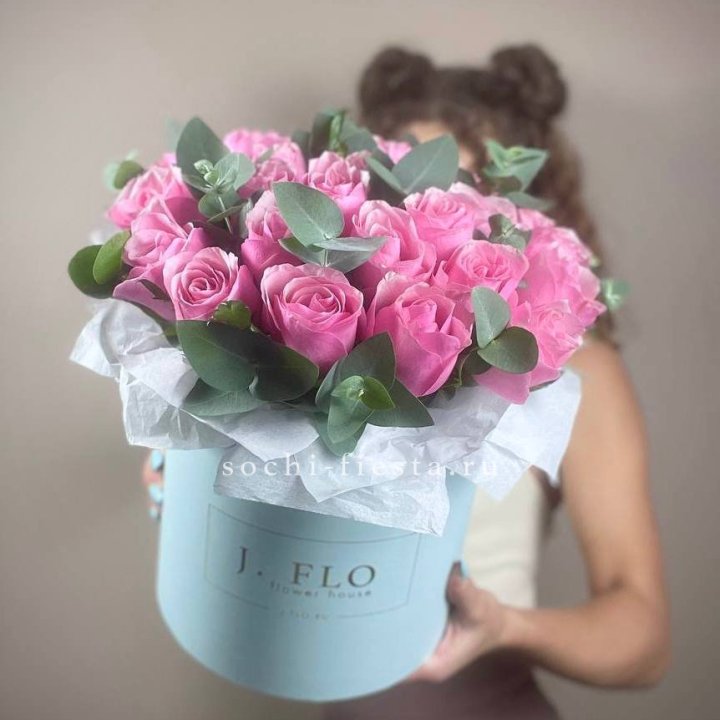 Бокс 27 роз в Астрахани