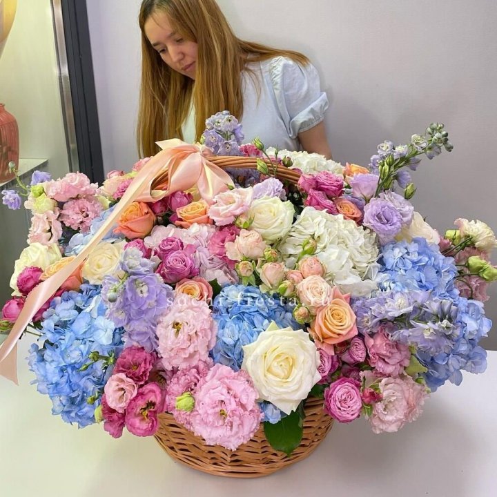 Авторская корзина "Экстра" в Астрахани